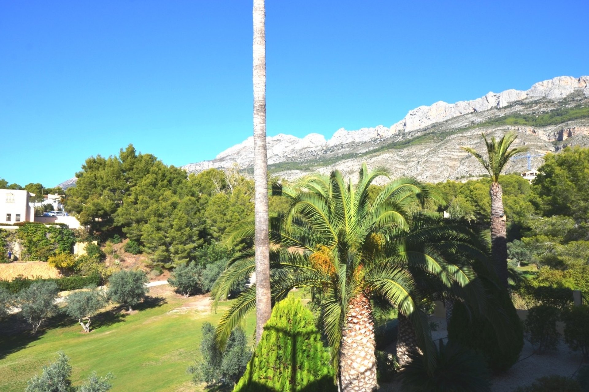 Resale - Villa - Altea