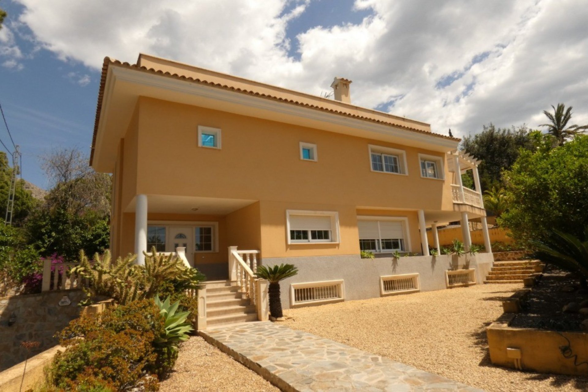 Resale - Villa - Altea