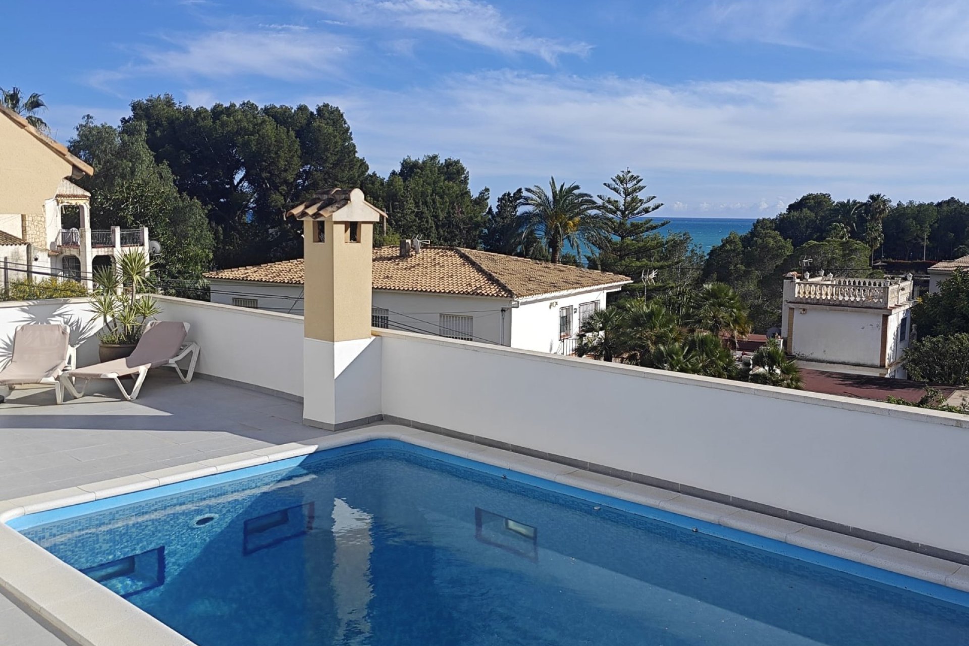 Resale - Villa - Altea