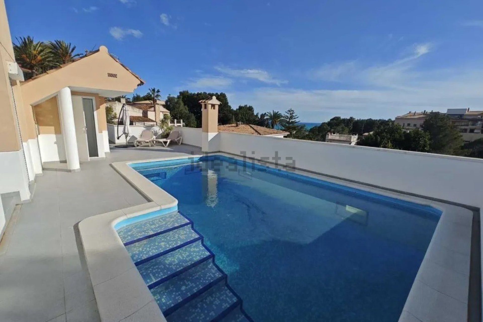 Resale - Villa - Altea