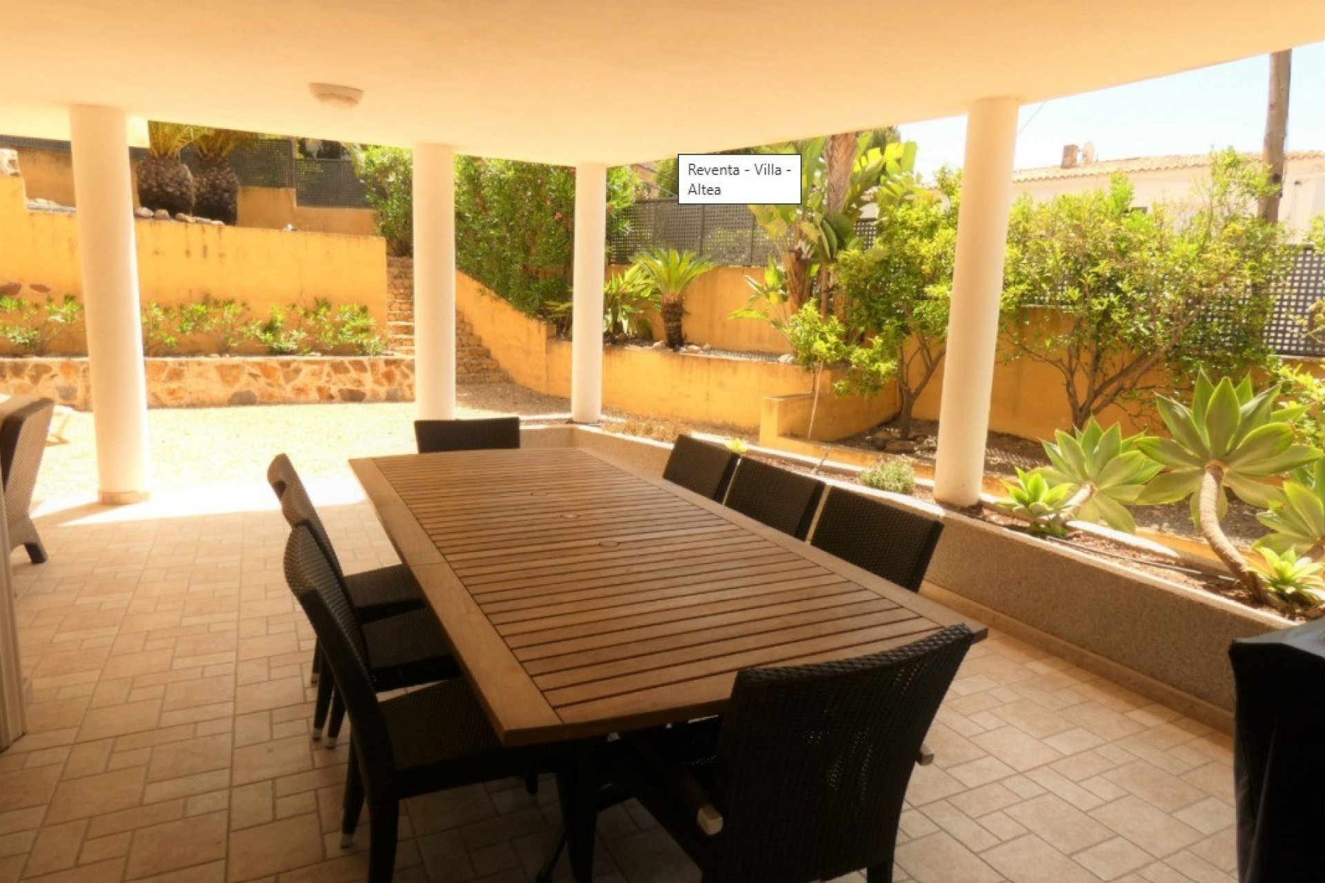 Resale - Villa - Altea