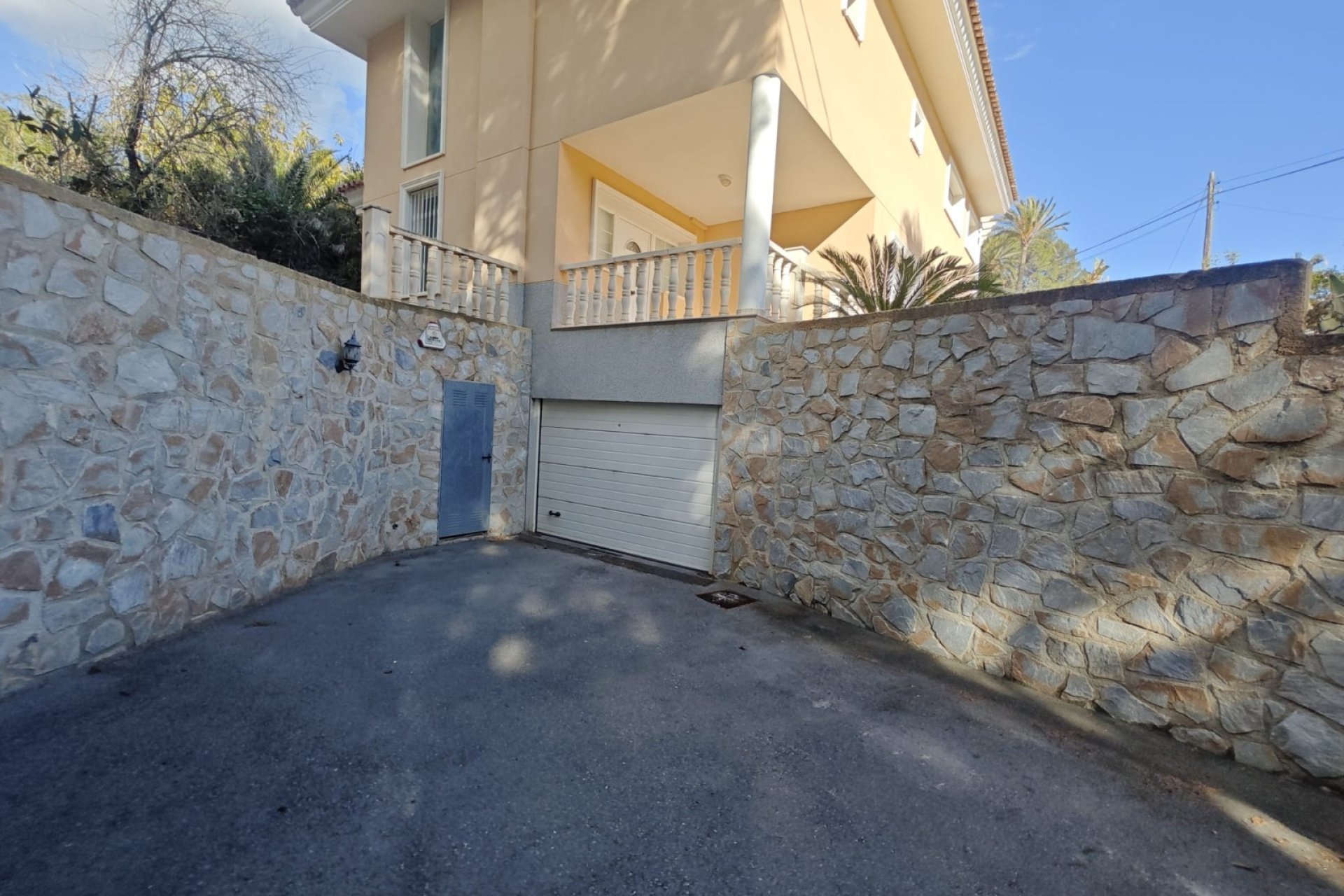 Resale - Villa - Altea