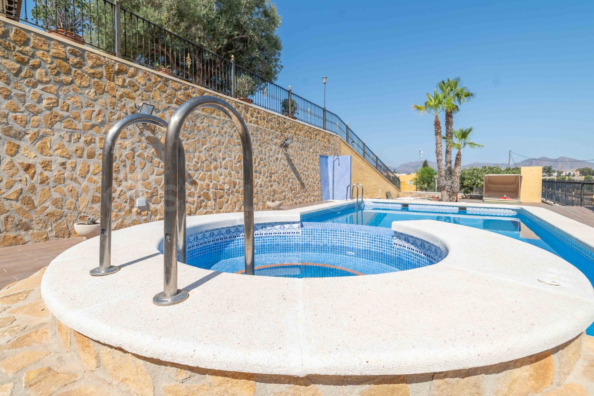 Resale - Villa - Bigastro