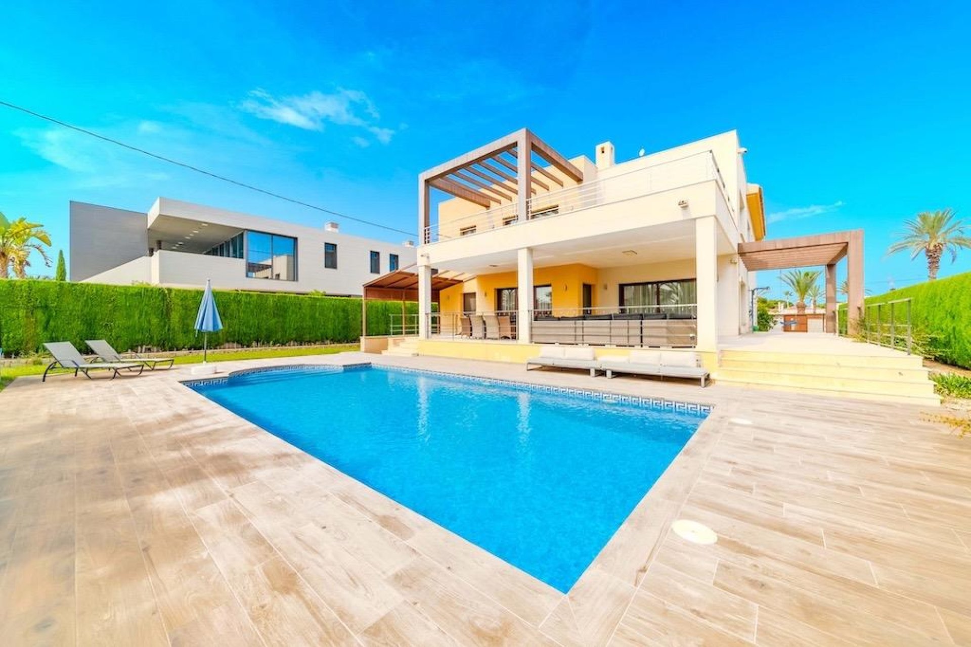 Resale - Villa - Cabo Roig - Costa blanca