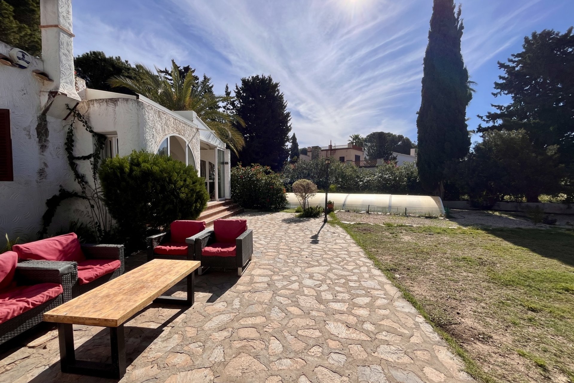 Resale - Villa - Cabo Roig