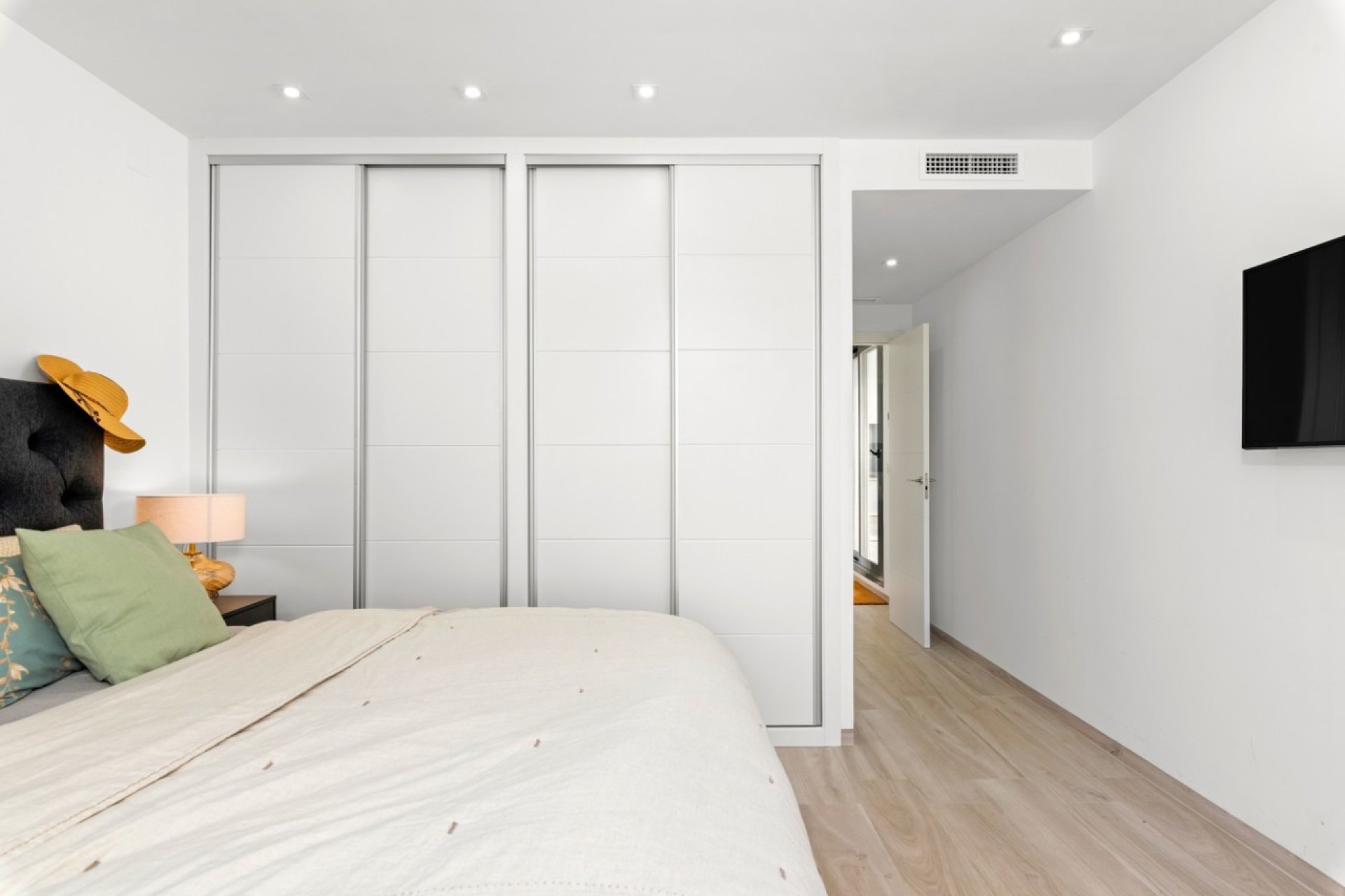 Resale - Villa - Cabo Roig