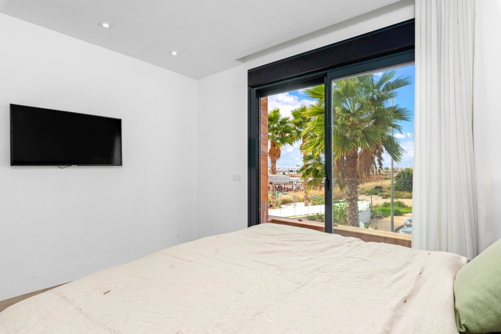 Resale - Villa - Cabo Roig