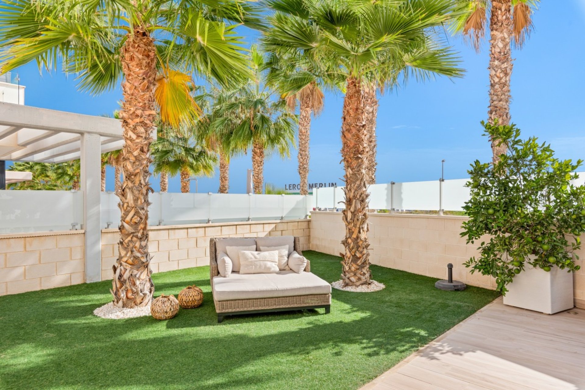 Resale - Villa - Cabo Roig
