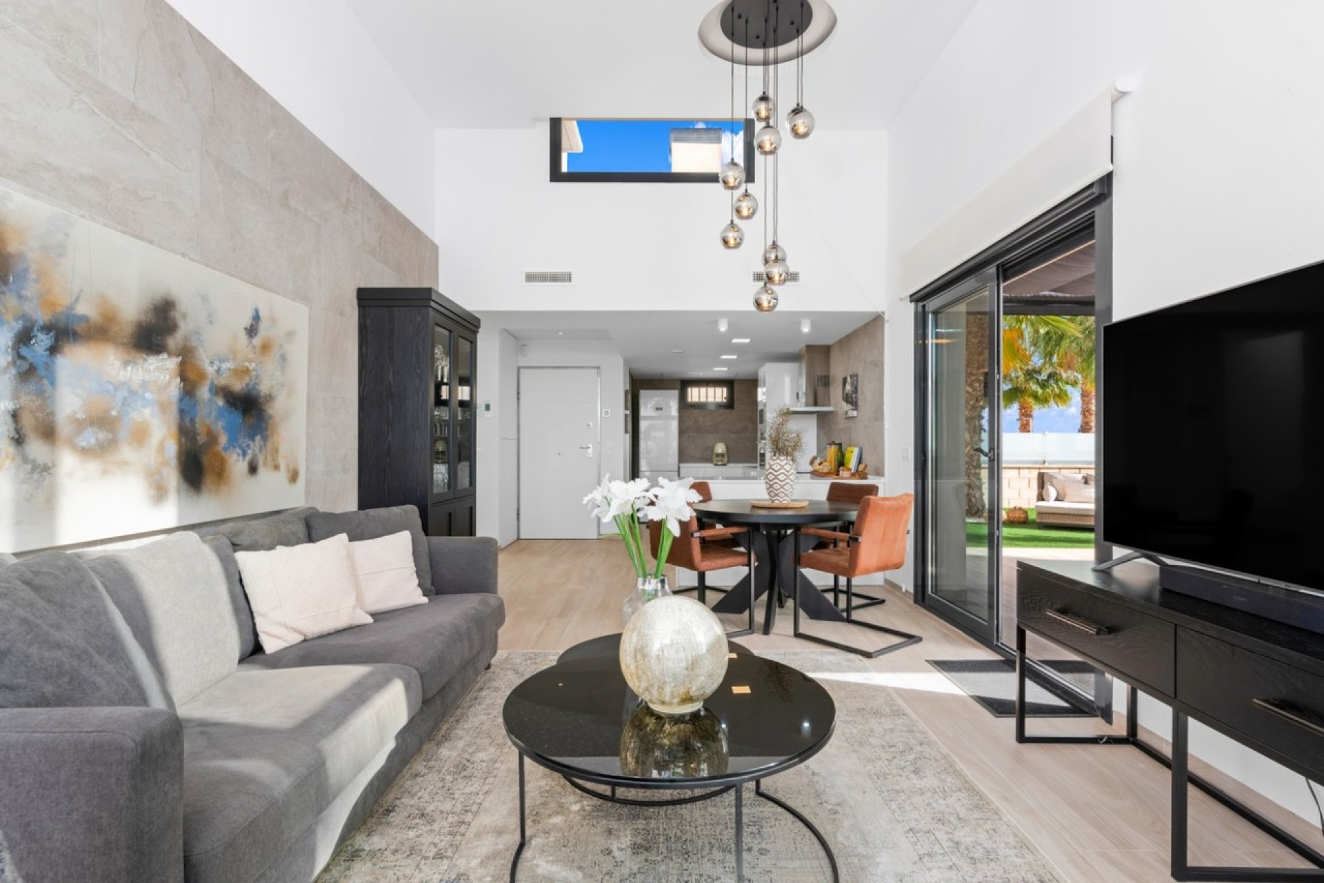 Resale - Villa - Cabo Roig