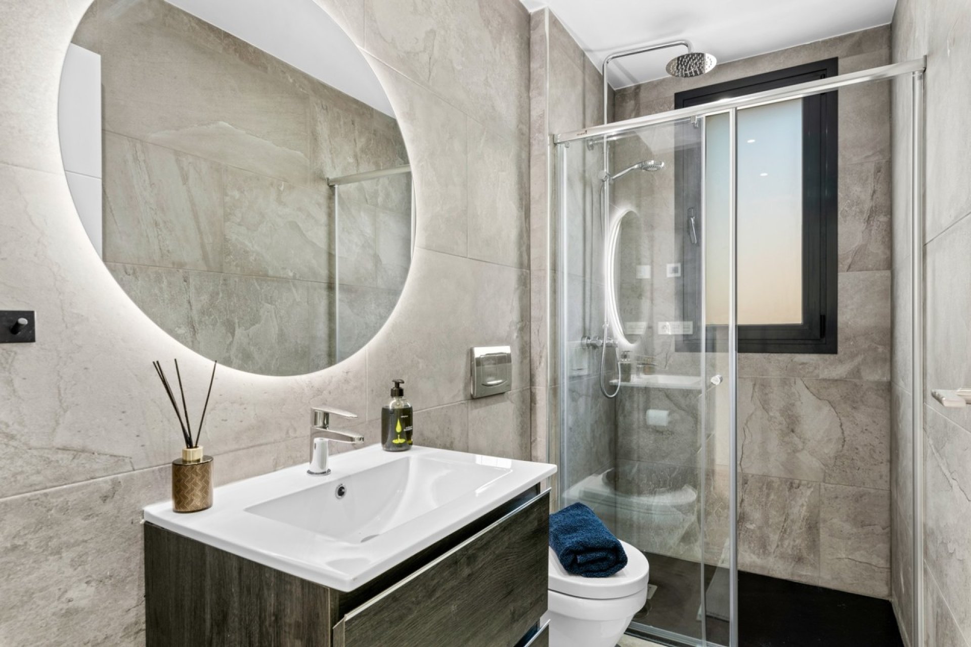 Resale - Villa - Cabo Roig