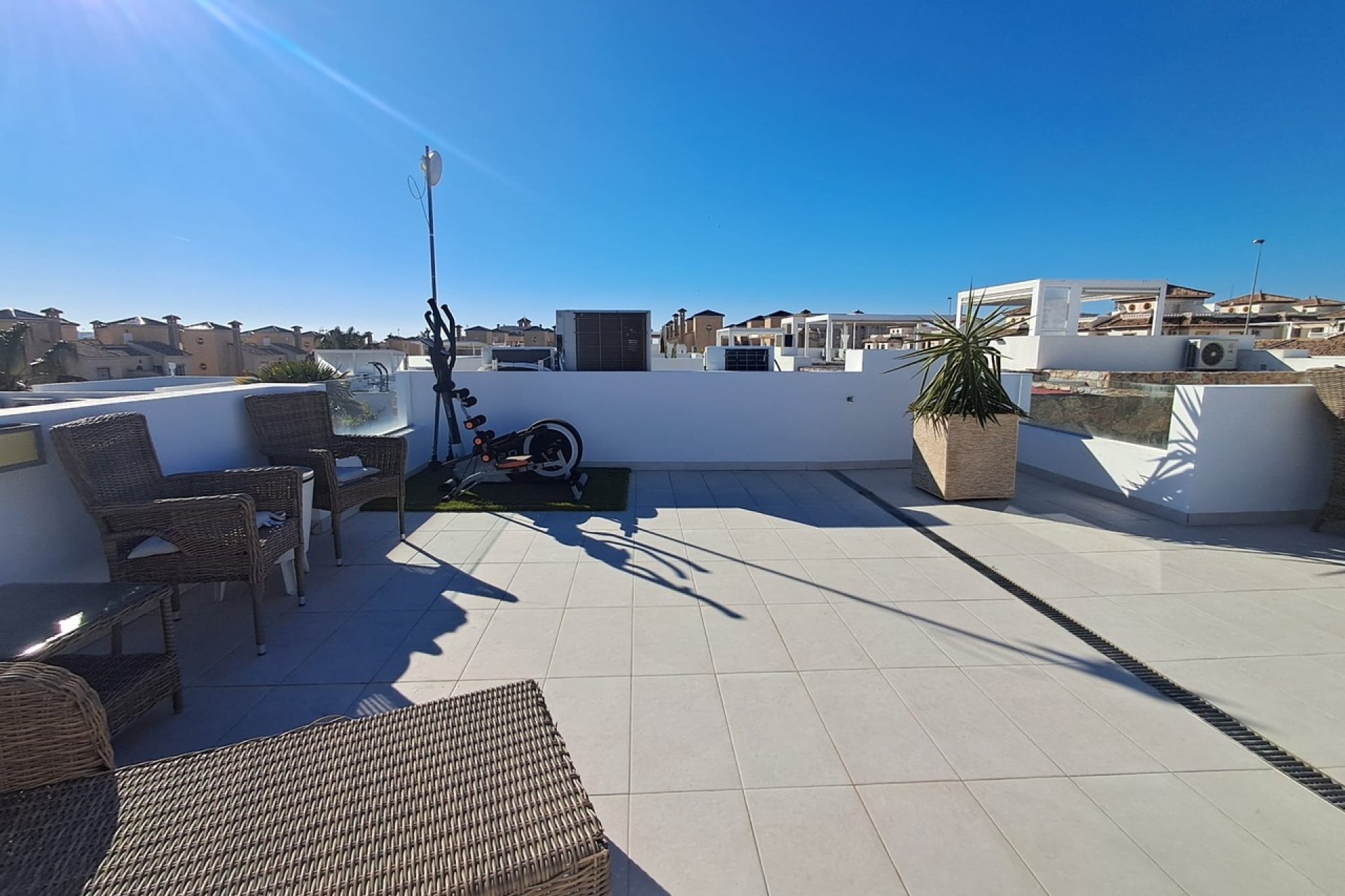 Resale - Villa - Cabo Roig