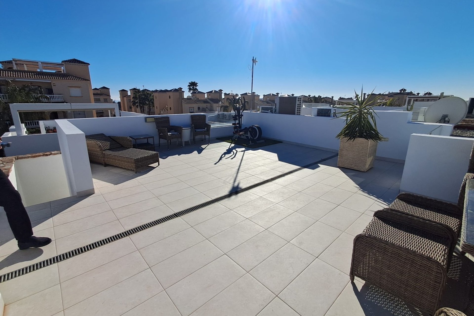 Resale - Villa - Cabo Roig