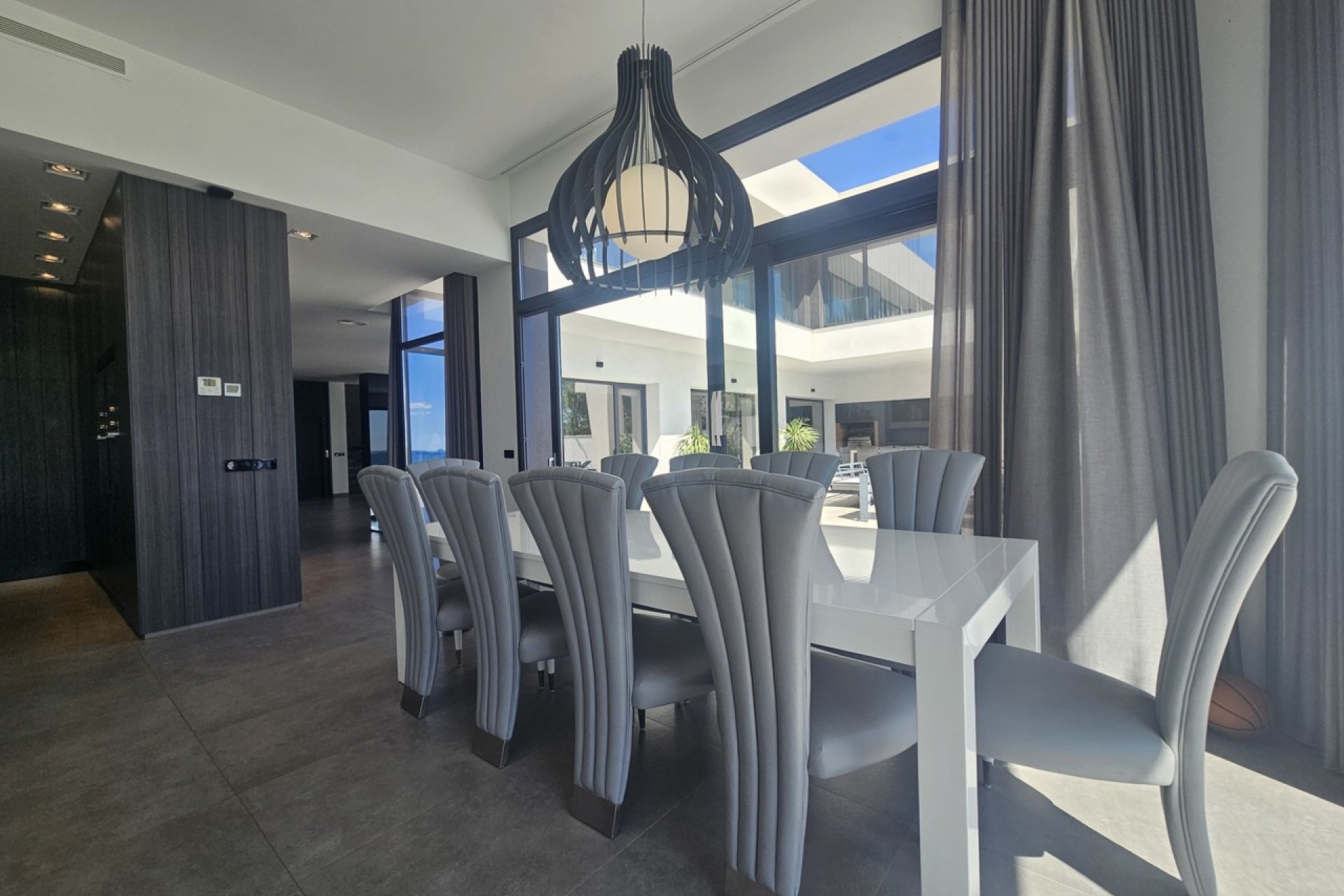 Resale - Villa - Cabo Roig