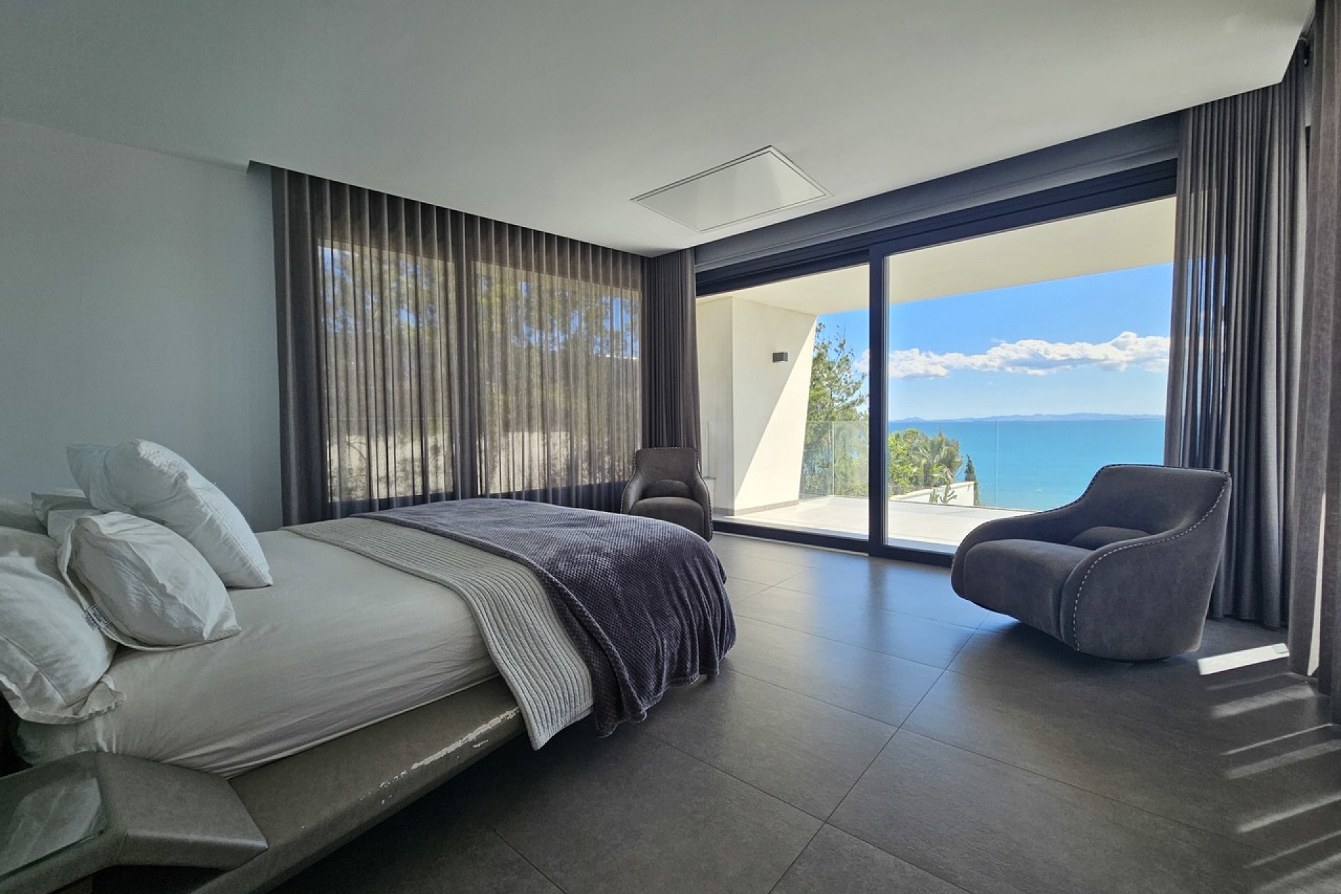 Resale - Villa - Cabo Roig