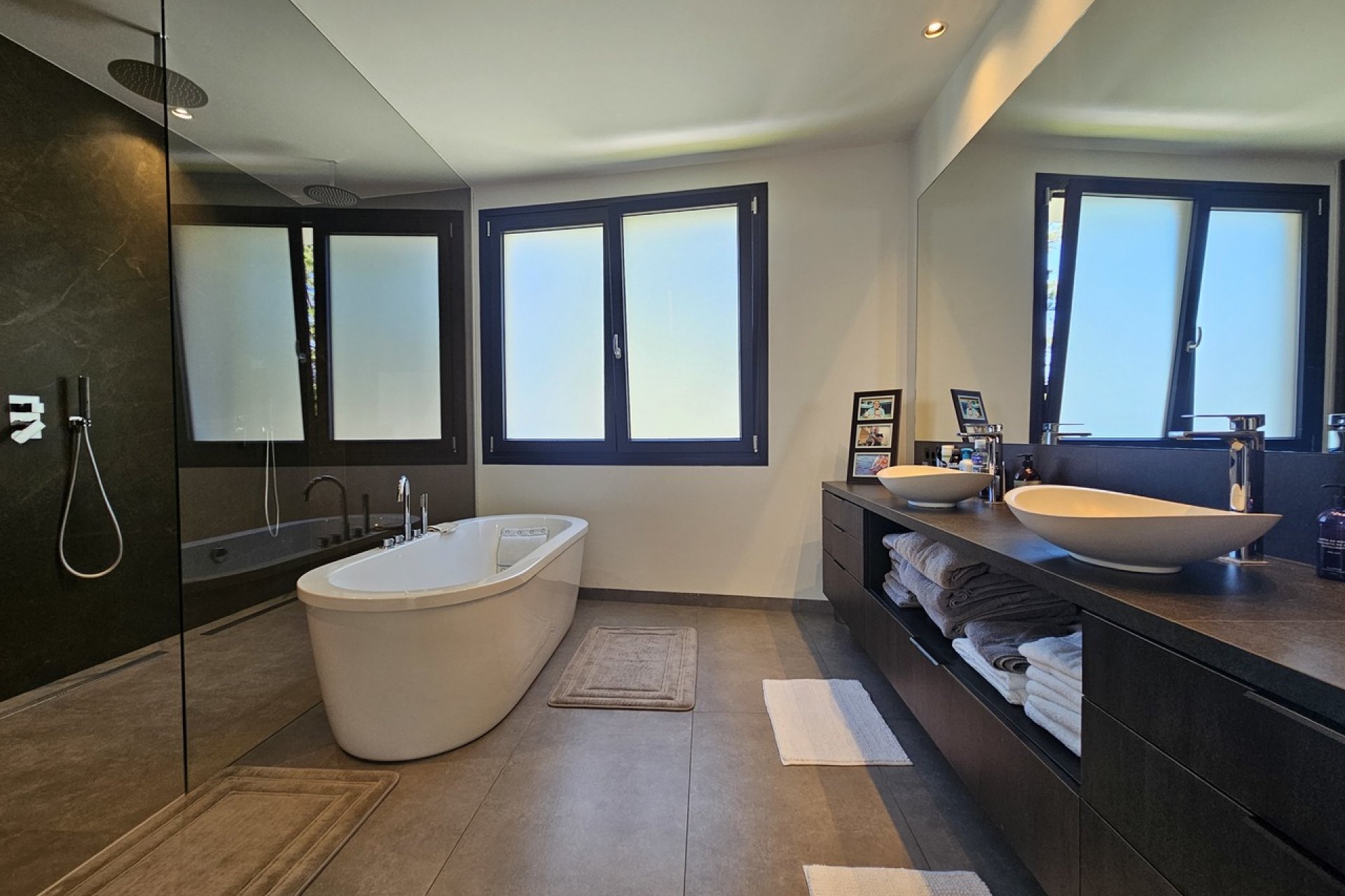 Resale - Villa - Cabo Roig