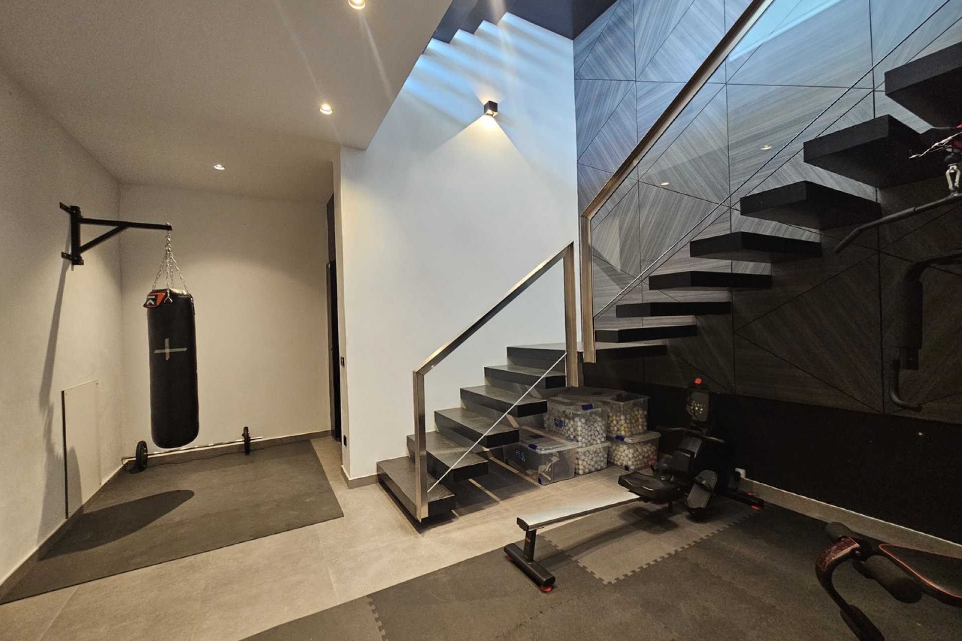 Resale - Villa - Cabo Roig