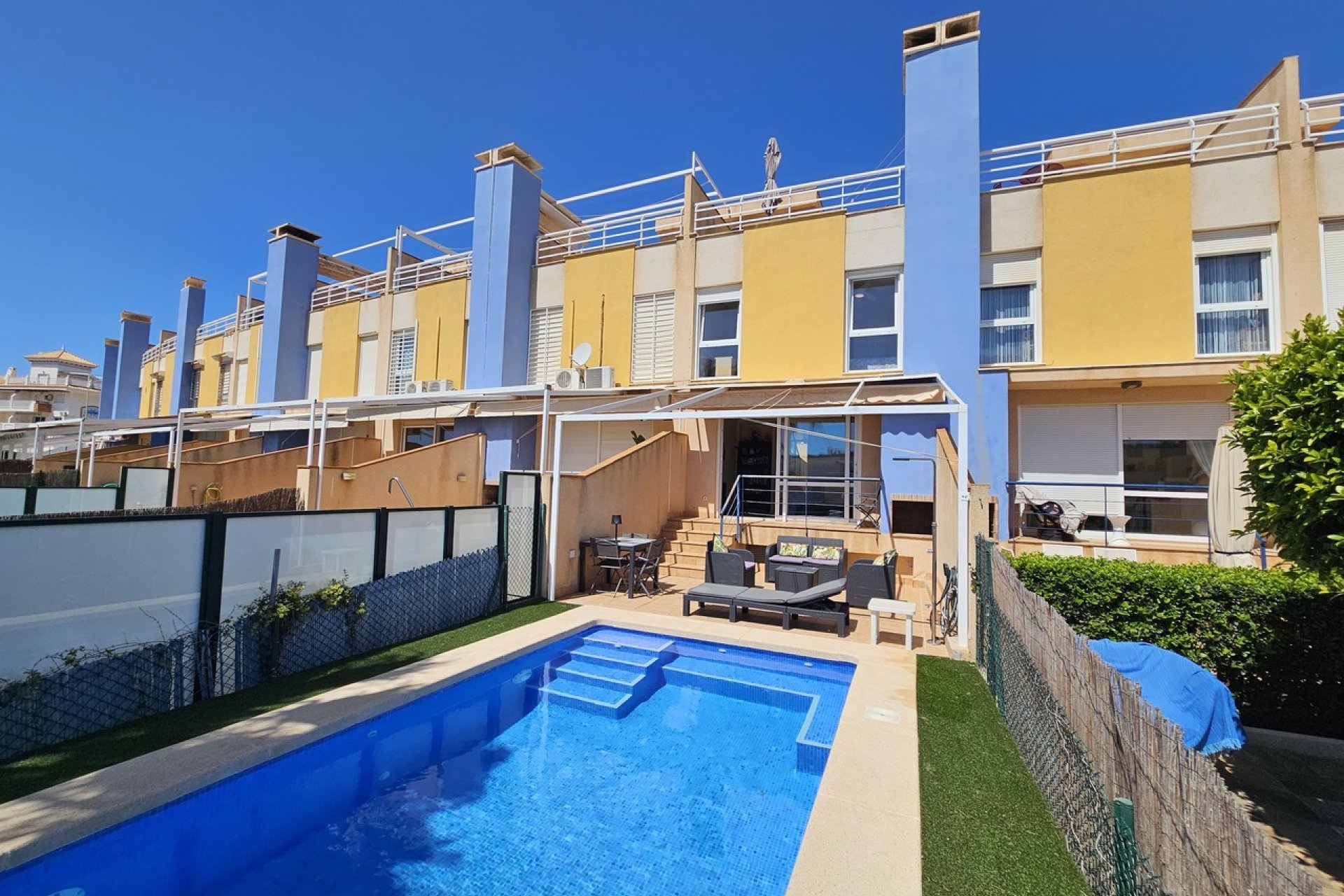 Resale - Villa - Cabo Roig