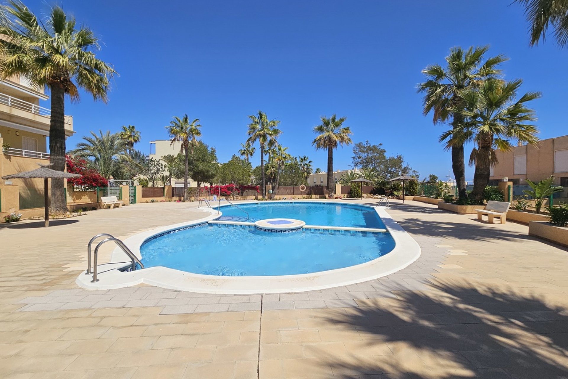 Resale - Villa - Cabo Roig
