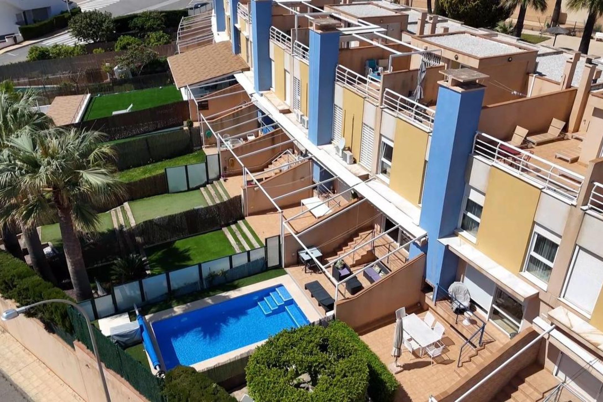 Resale - Villa - Cabo Roig