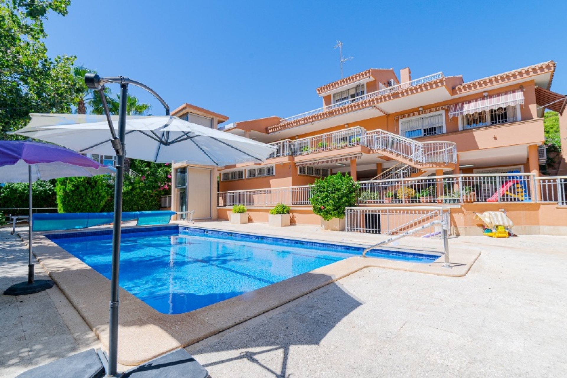 Resale - Villa - Campoamor
