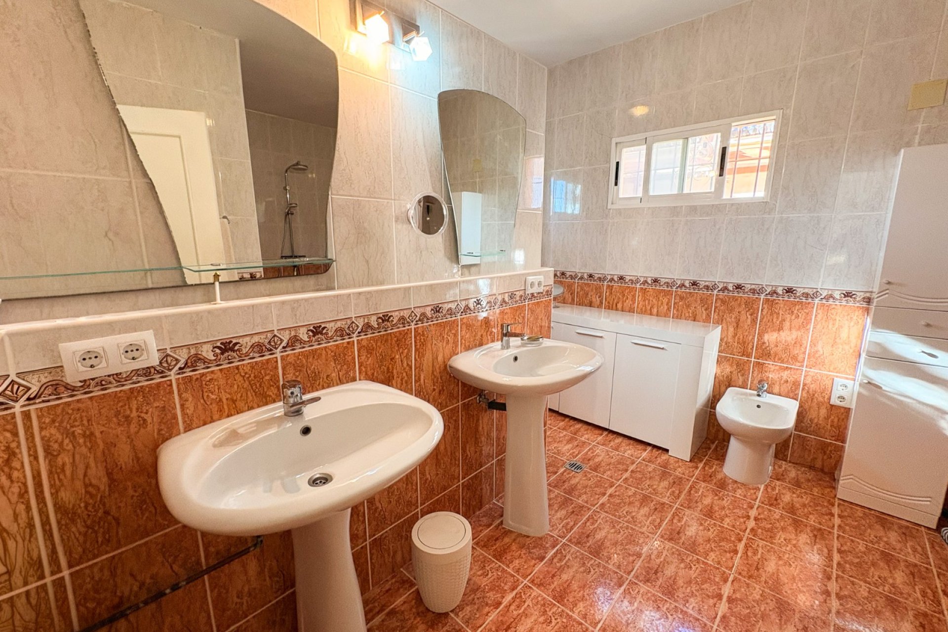 Resale - Villa - Crevillente