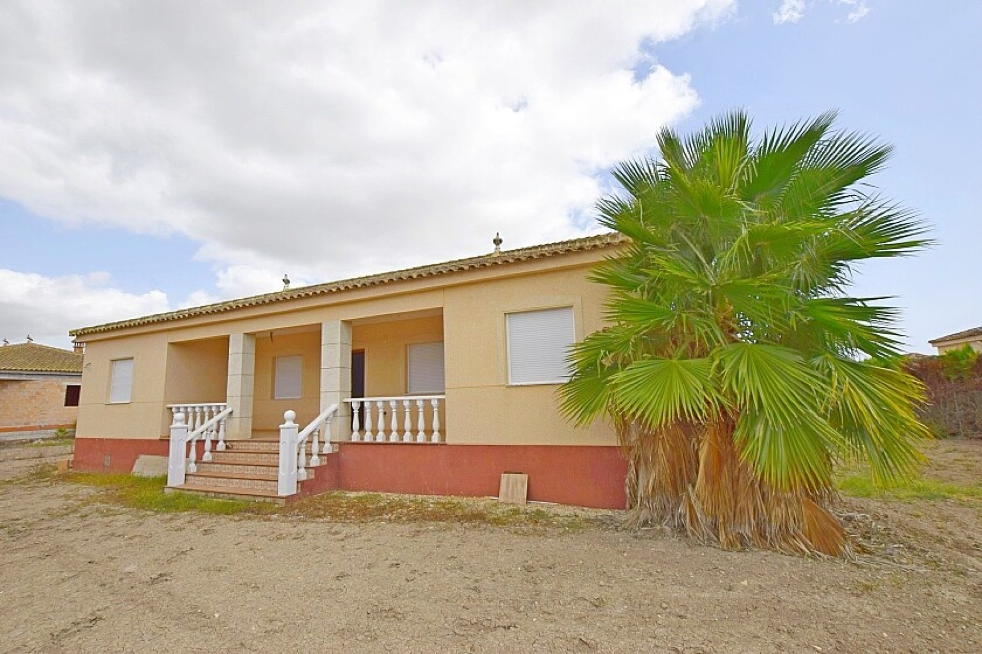 Resale - Villa - Dolores