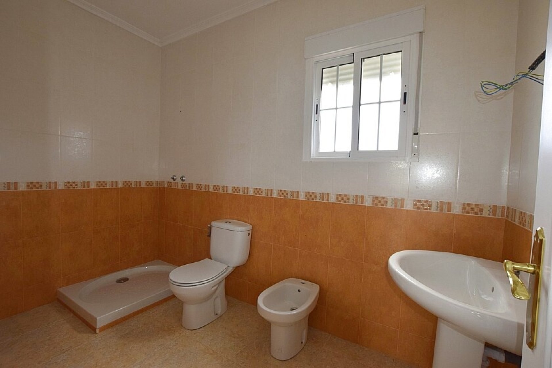 Resale - Villa - Dolores