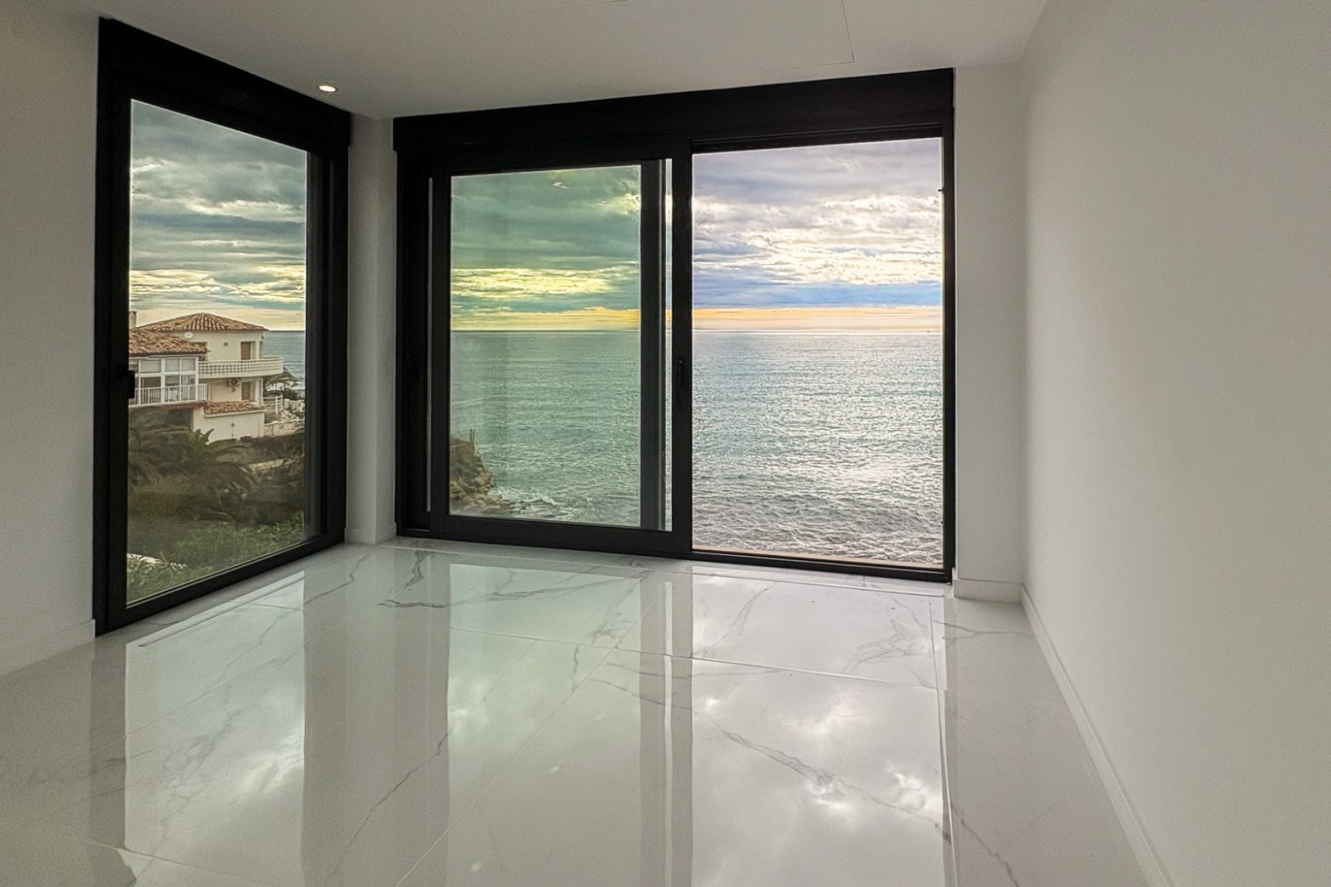 Resale - Villa - El Campello - Coveta Fuma