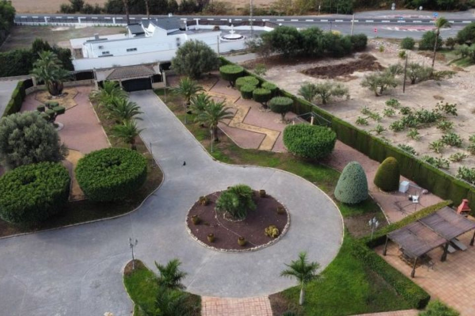 Resale - Villa - Elche