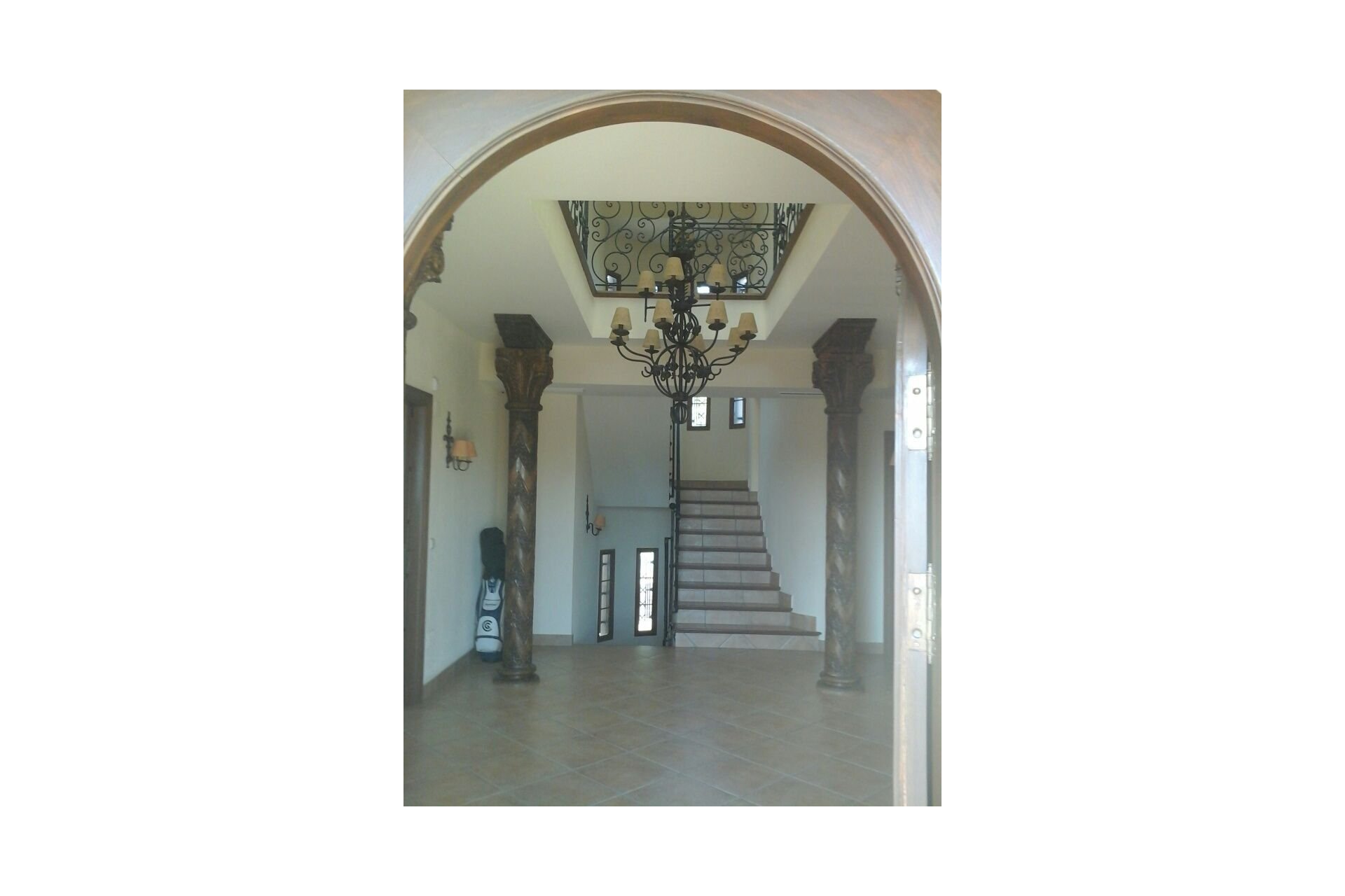 Resale - Villa - Elche