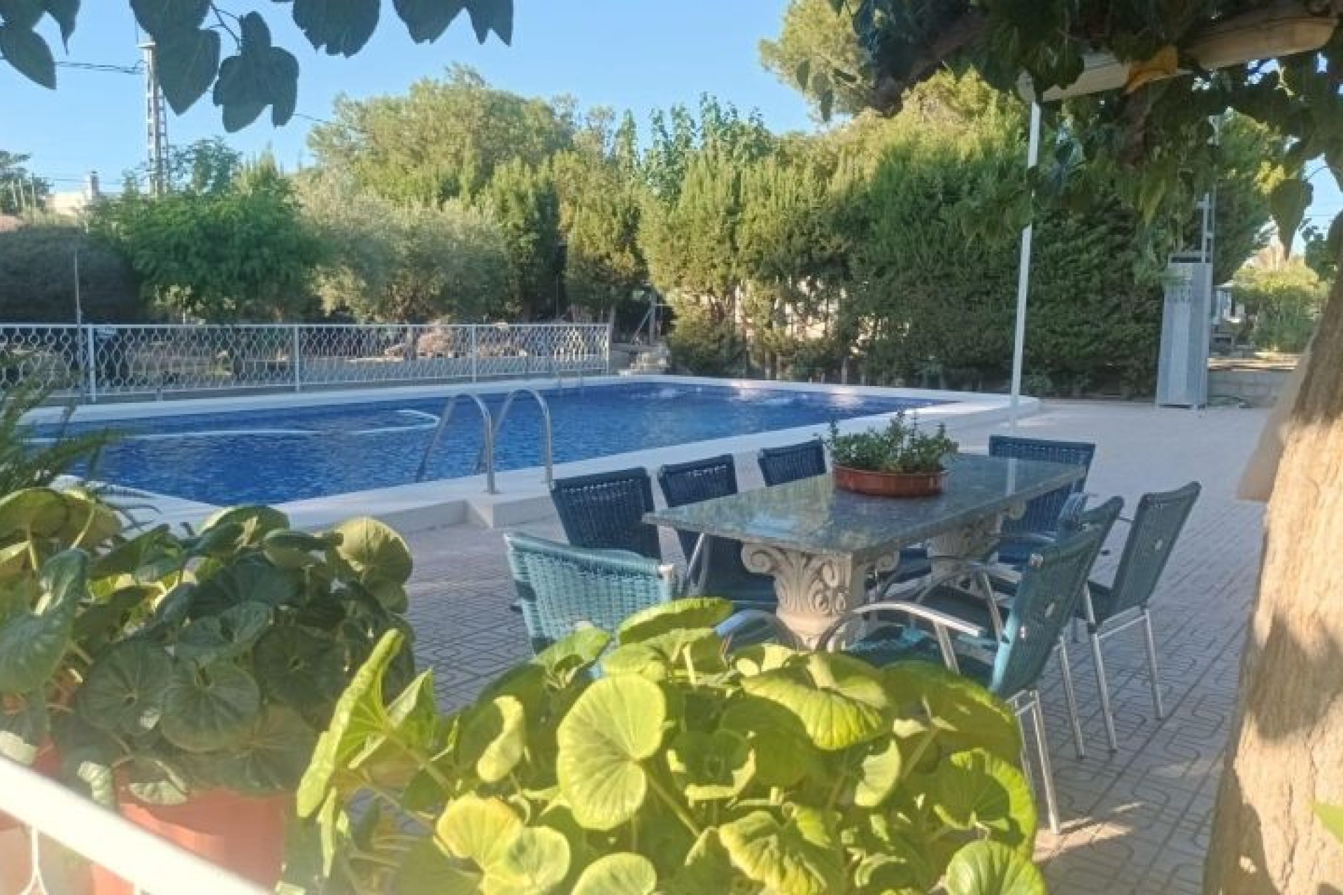 Resale - Villa - Elche