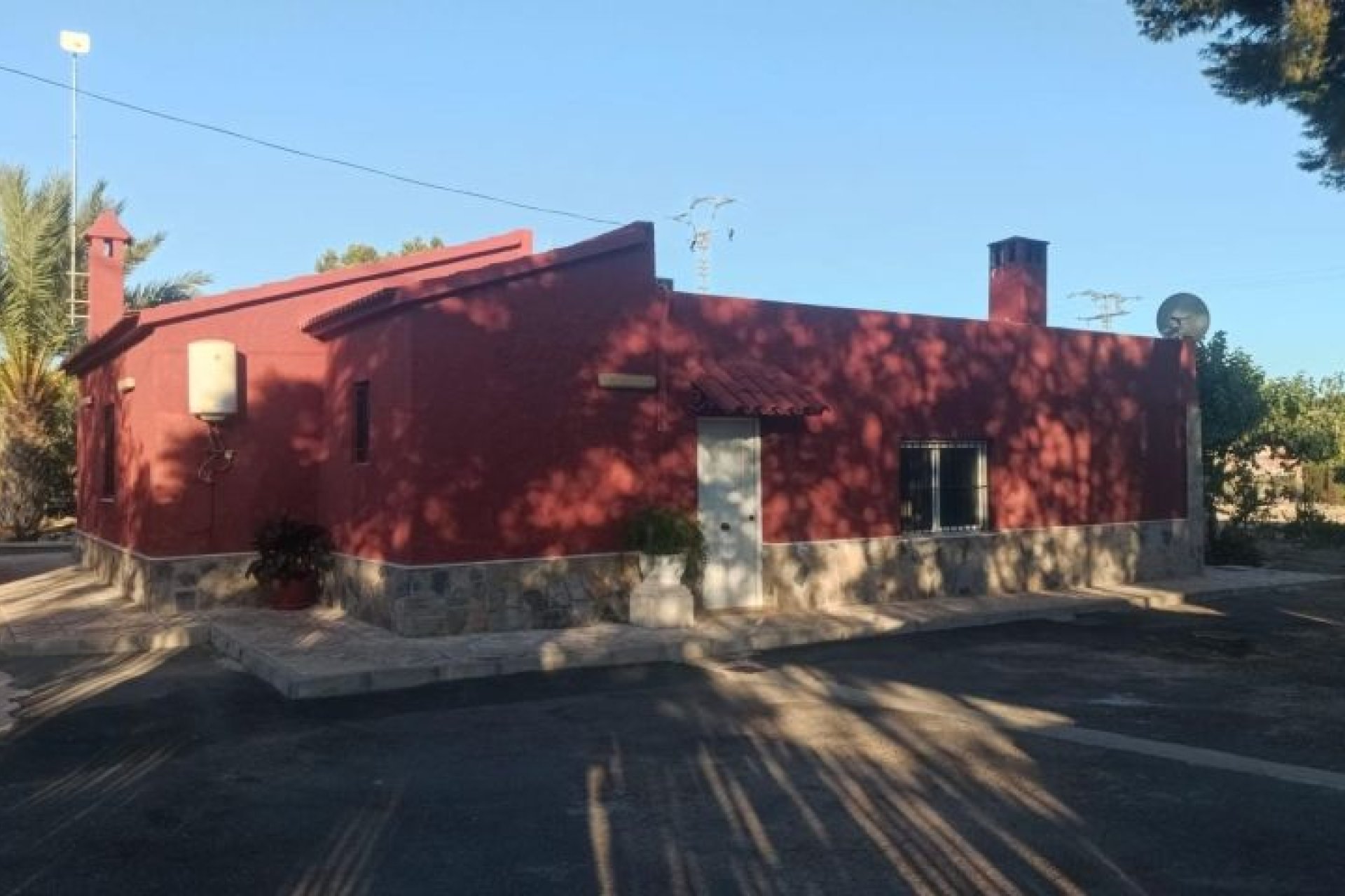 Resale - Villa - Elche