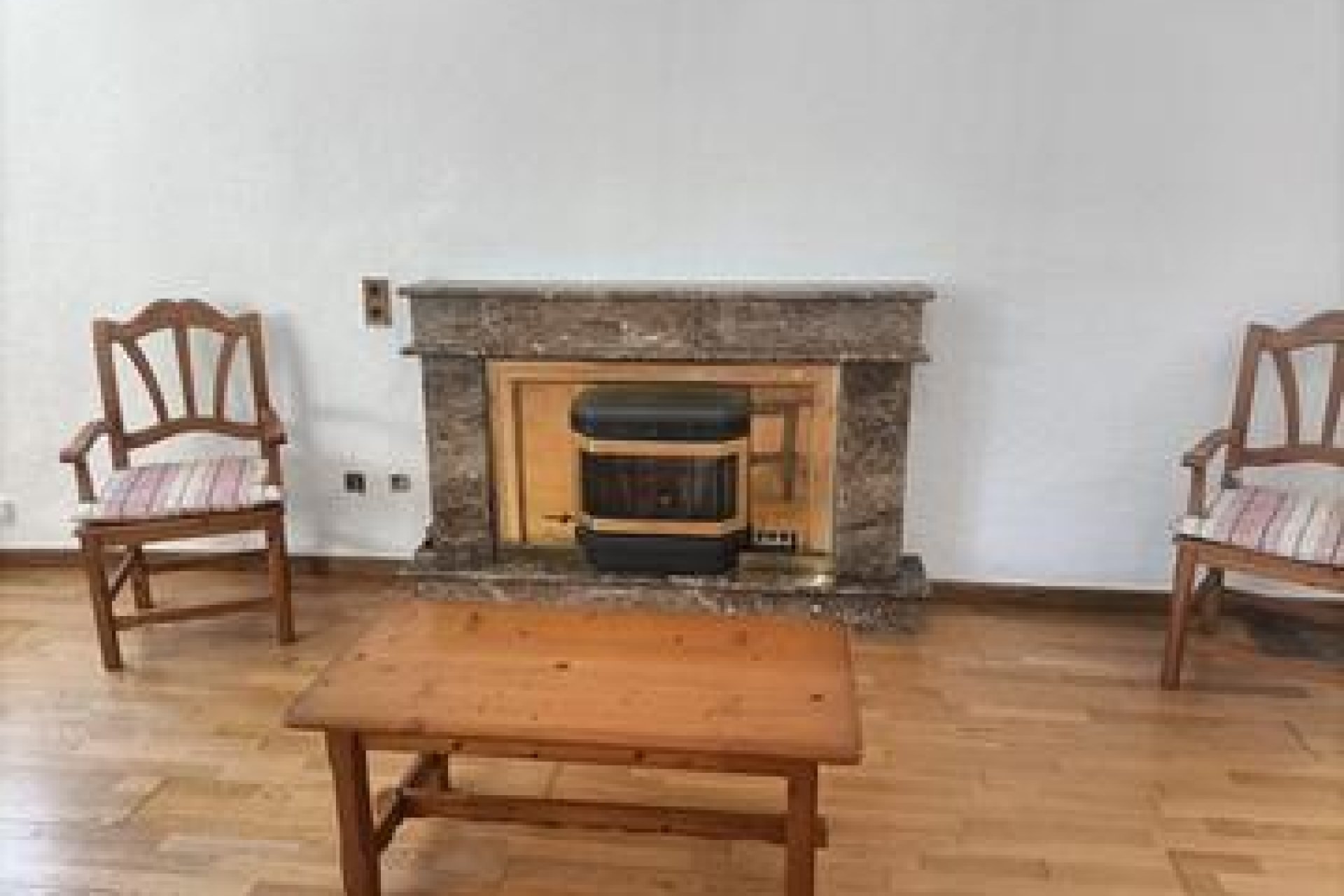 Resale - Villa - Elche