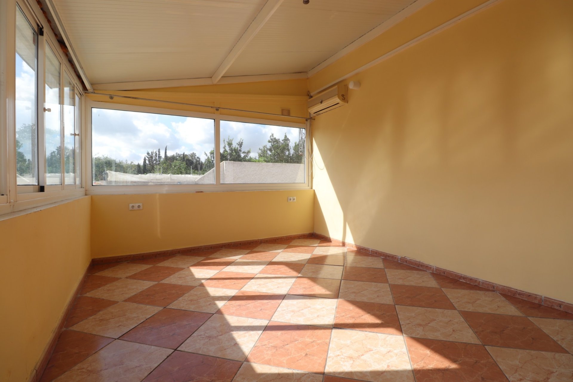Resale - Villa - Heredades - Heredades - Country
