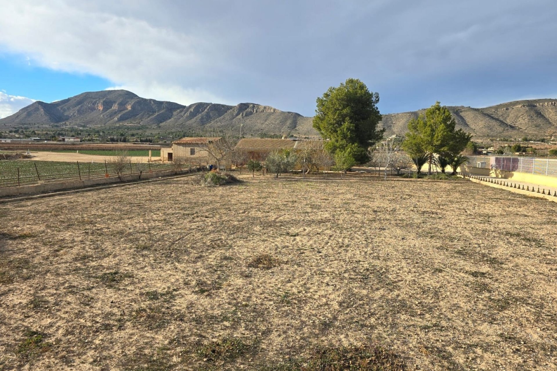 Resale - Villa - Hondón de las Nieves