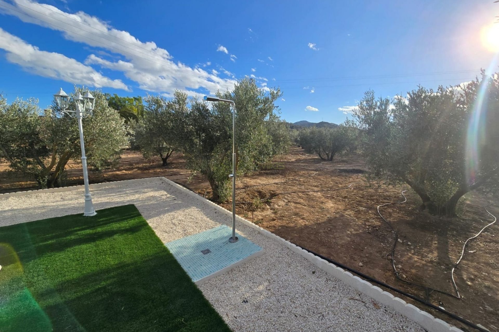 Resale - Villa - Hondón de las Nieves