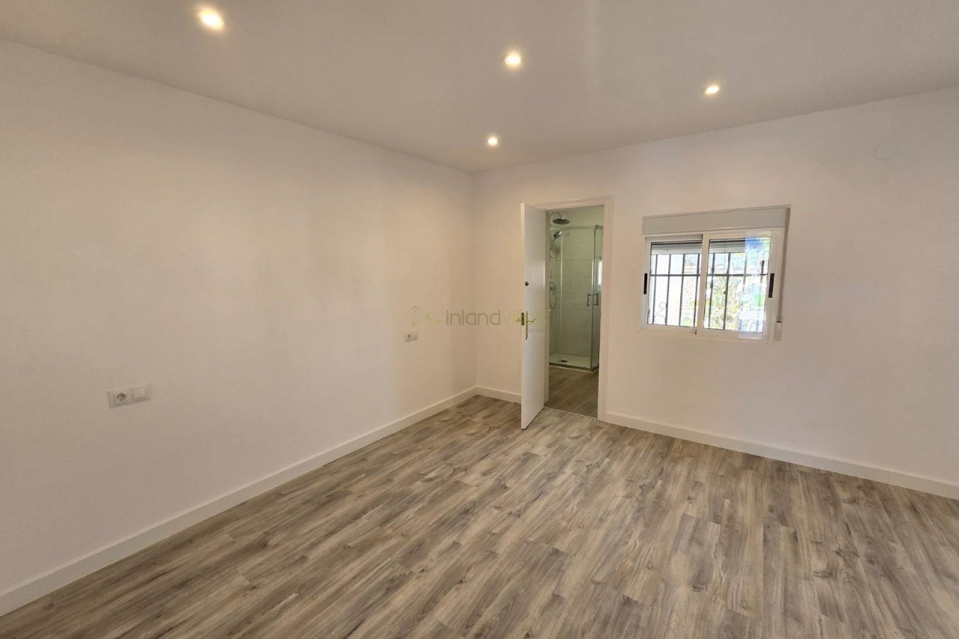 Resale - Villa - Hondón de las Nieves