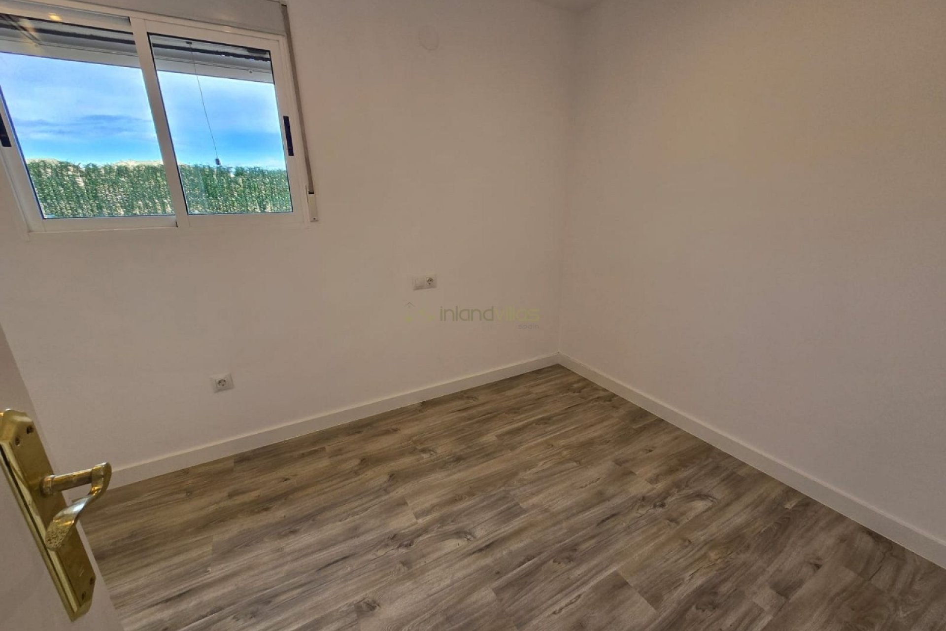 Resale - Villa - Hondón de las Nieves