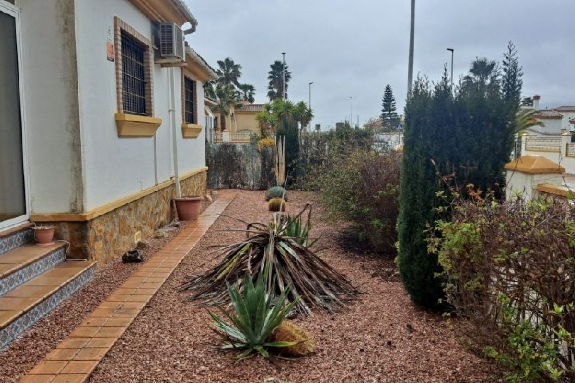 Resale - Villa - Hondón de las Nieves