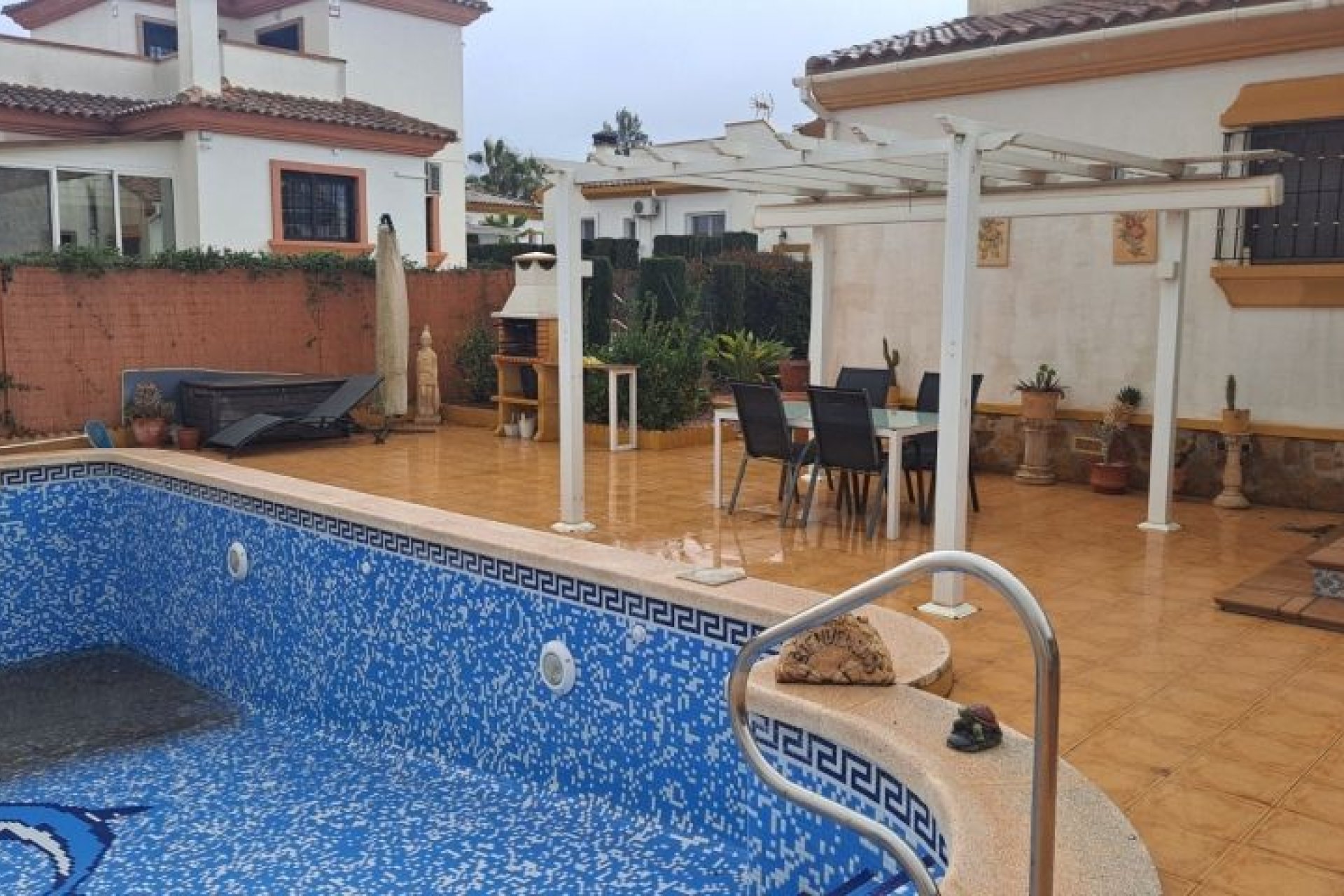 Resale - Villa - Hondón de las Nieves