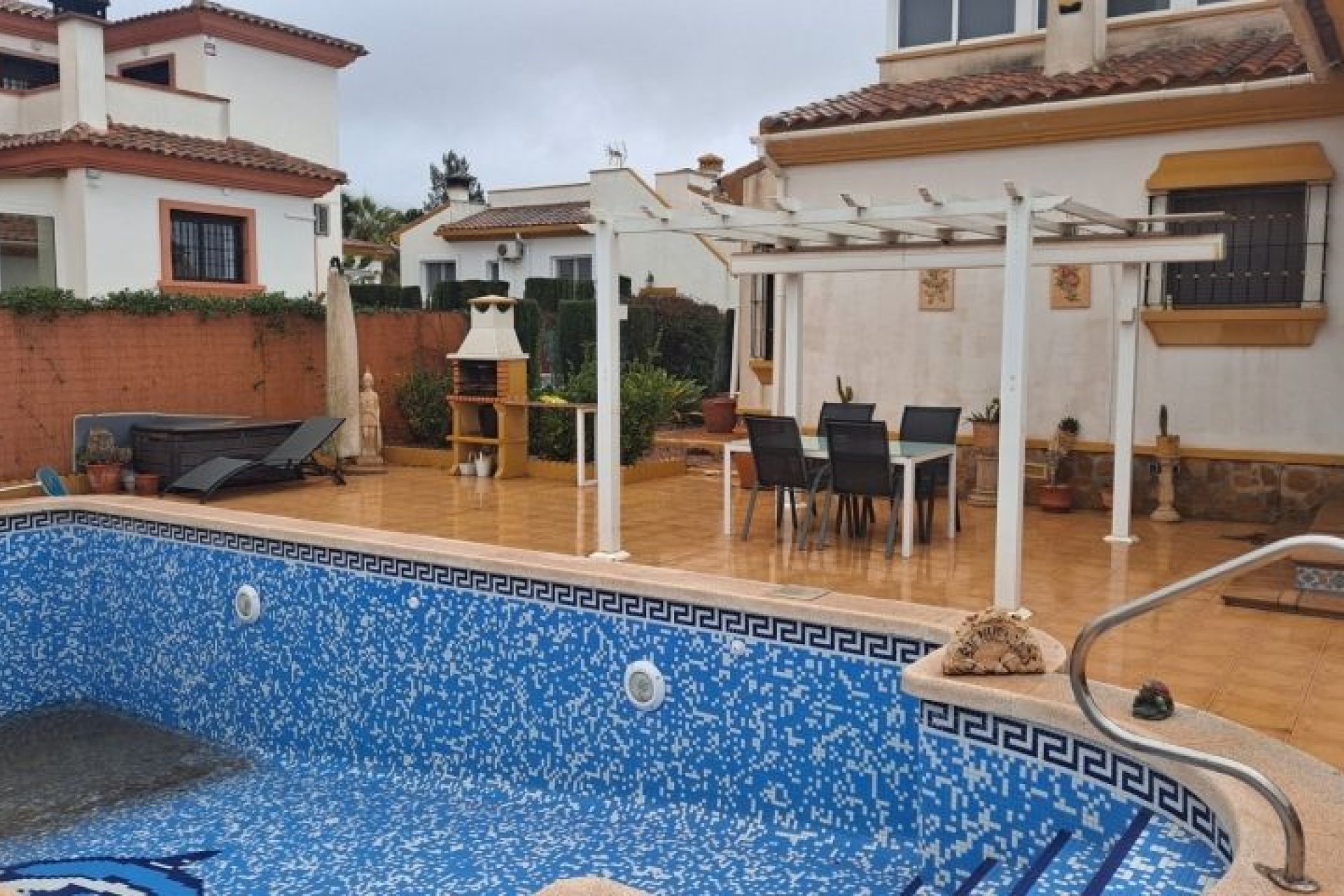 Resale - Villa - Hondón de las Nieves