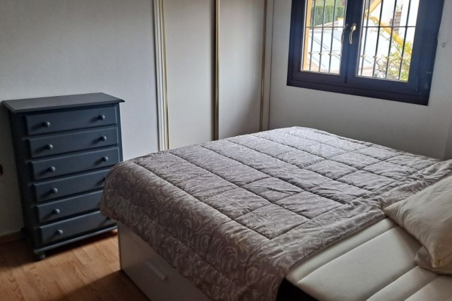 Resale - Villa - Hondón de las Nieves