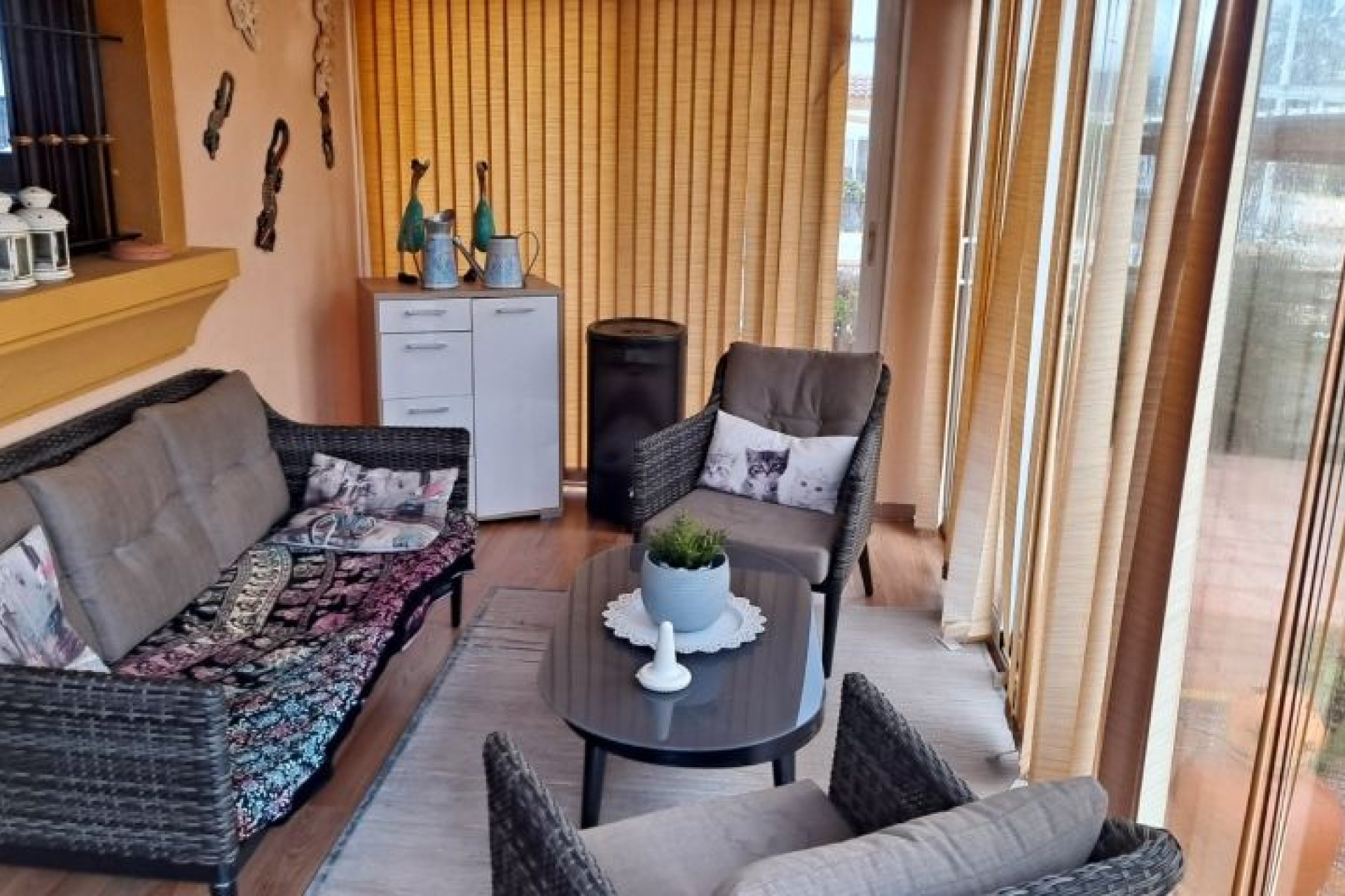 Resale - Villa - Hondón de las Nieves
