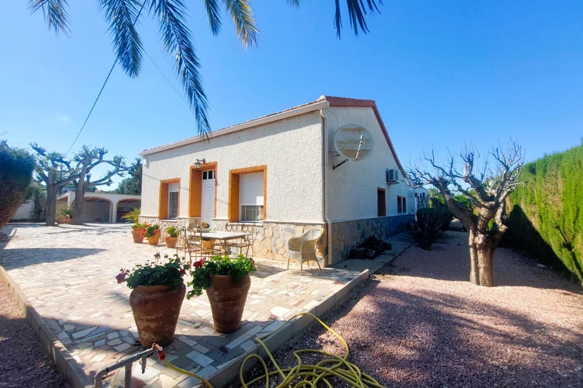 Resale - Villa - La Marina
