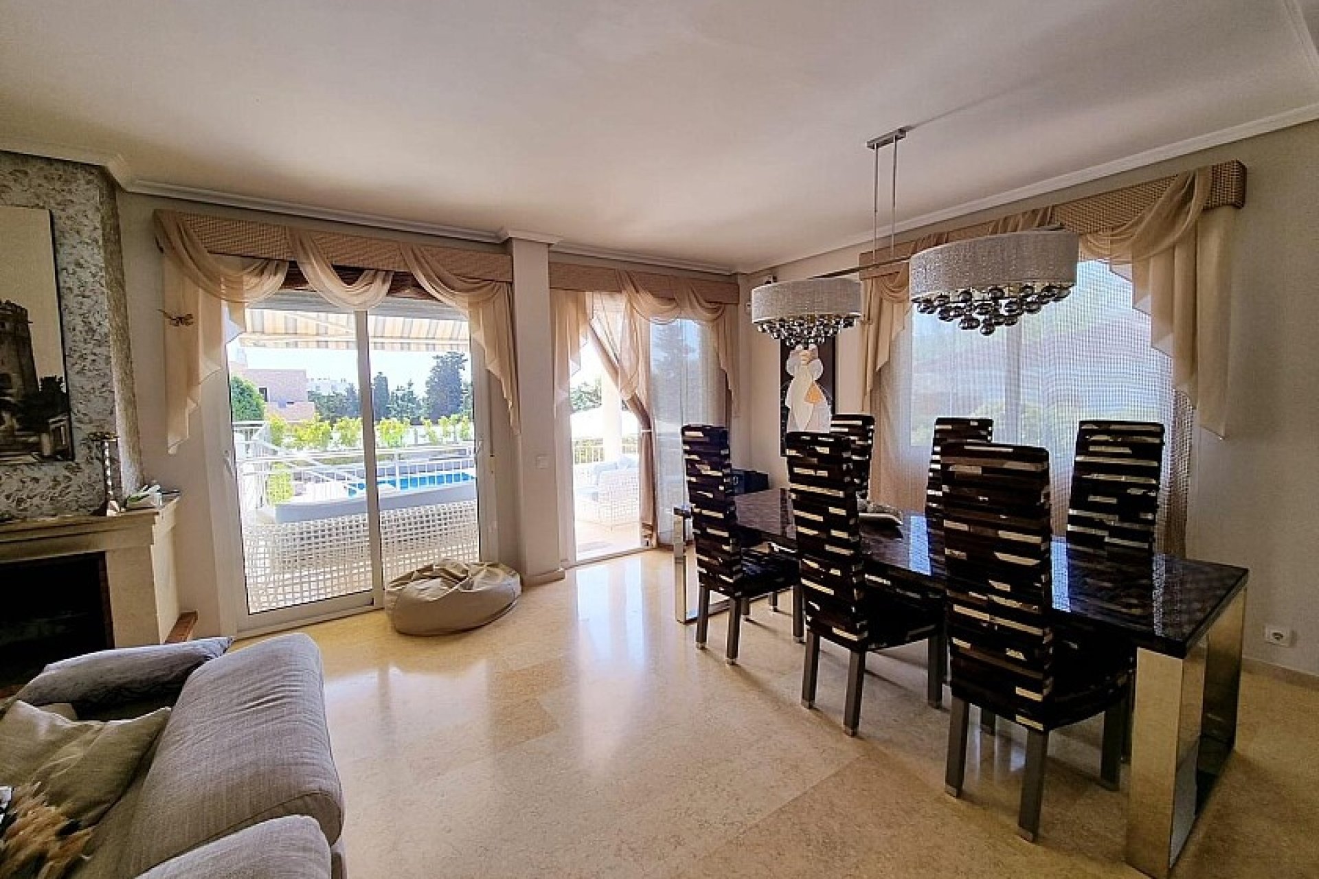 Resale - Villa - La Mata