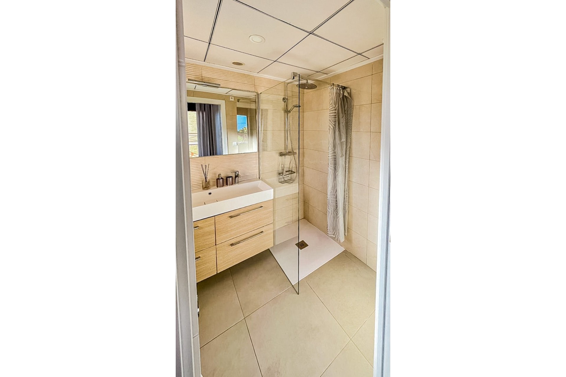 Resale - Villa - La Nucía - Montebello