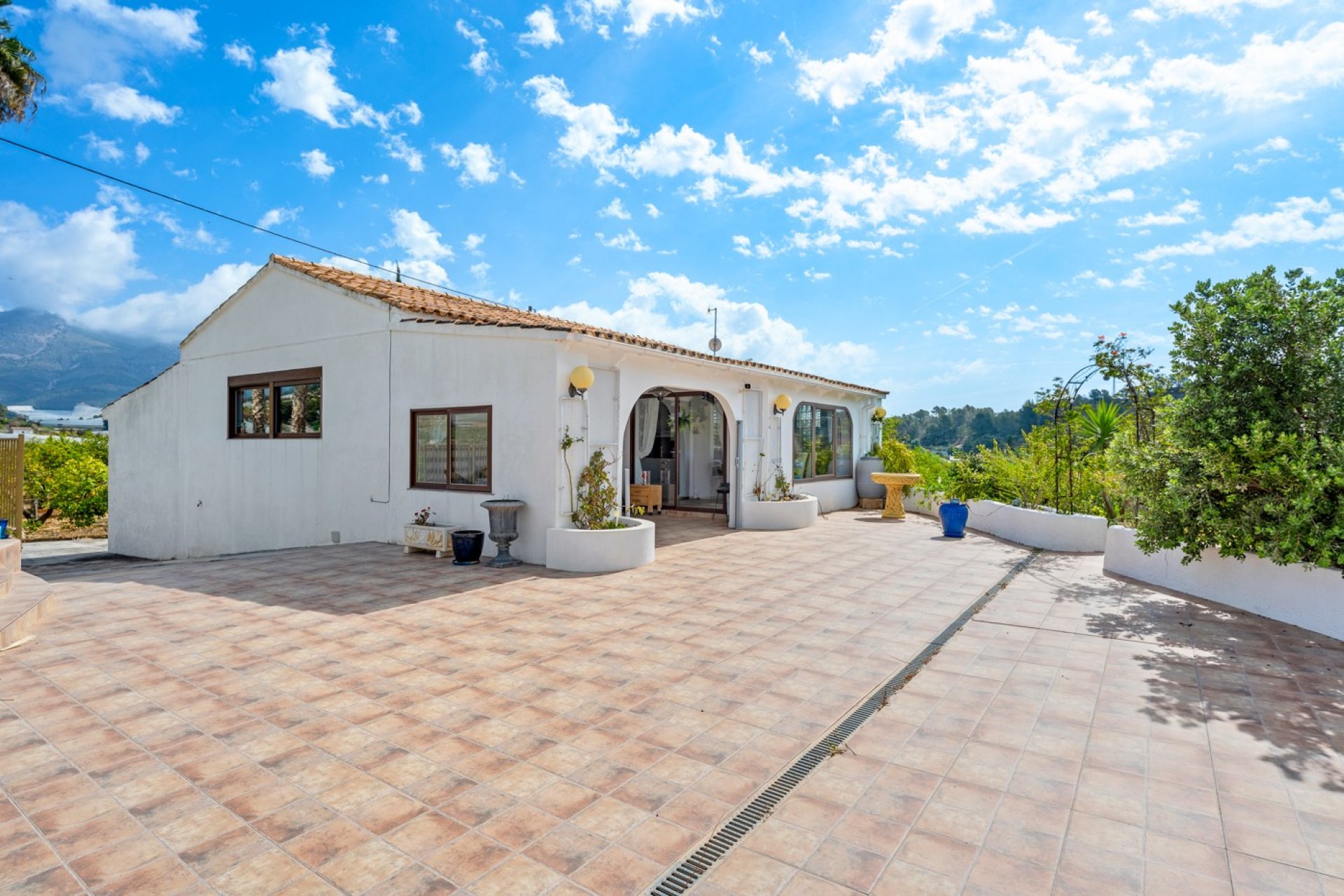 Resale - Villa - La Nucía