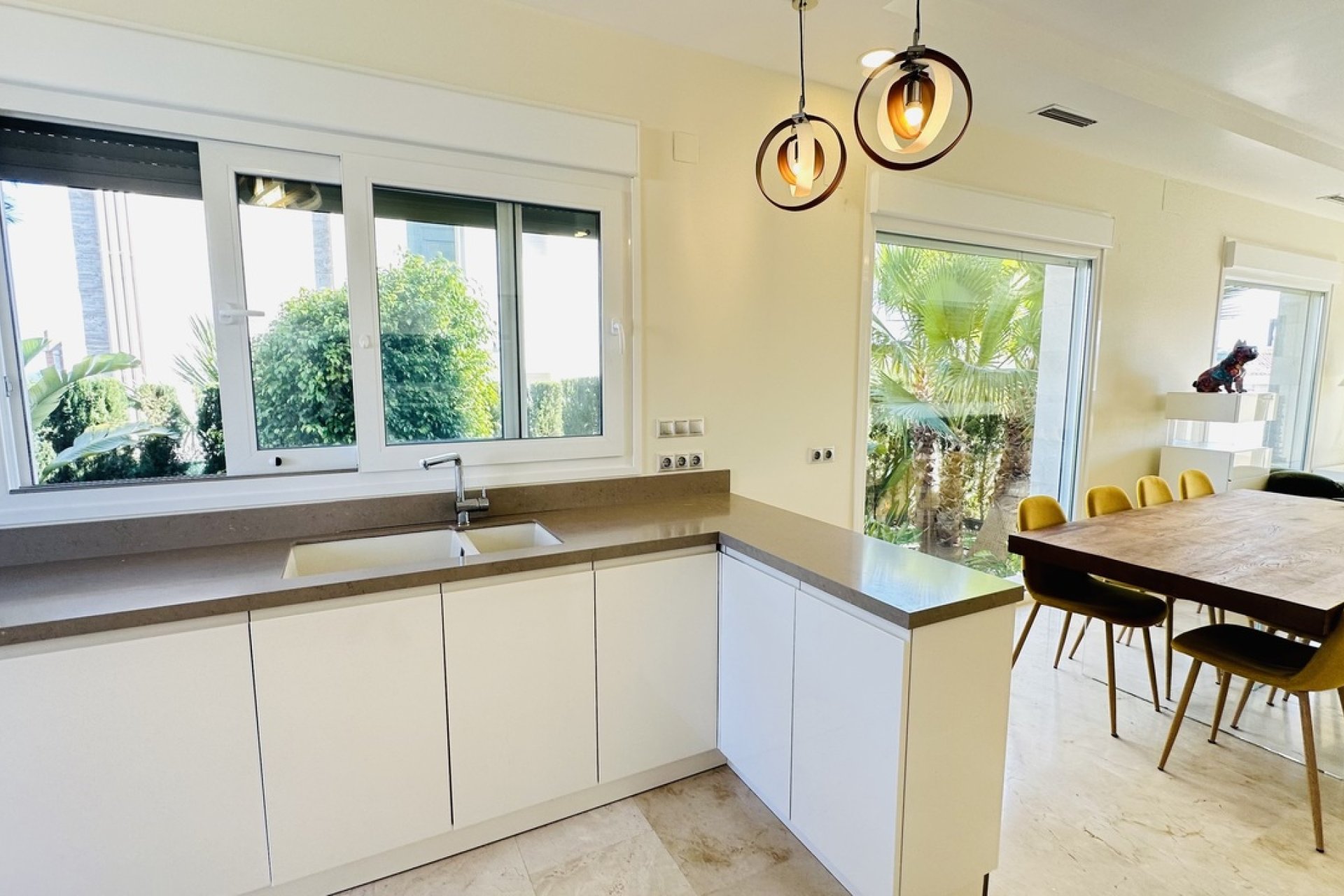 Resale - Villa - La Zenia