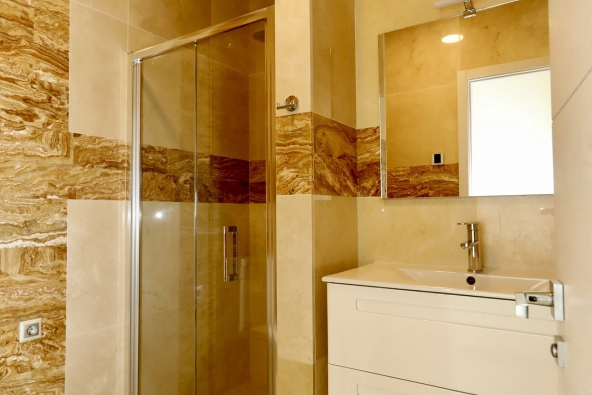 Resale - Villa - La Zenia