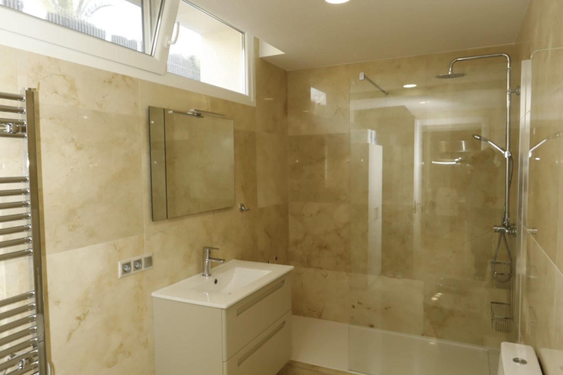 Resale - Villa - La Zenia